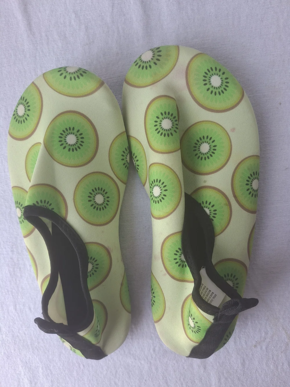 Kids Green Kiwi Print Water Shoes with Elastic Heel